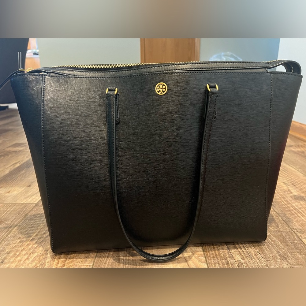 Tory Burch Robinson Tote - Large size, Black leather, 100% Authentic